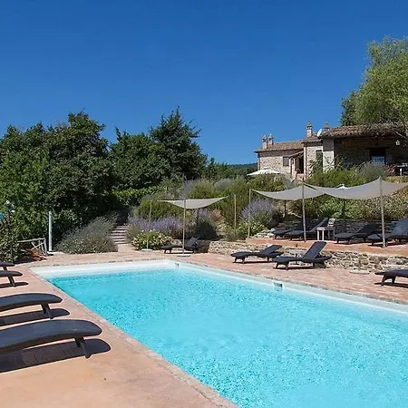 Sleeps 3 With Pool *