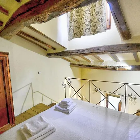 Sleeps 3 With Pool Apartamento